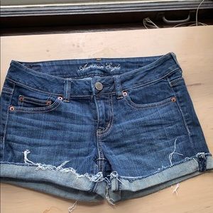 American Eagle women’s midi shorts